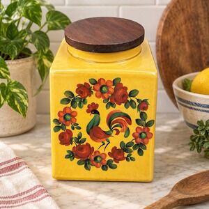 VTG MCM Hyalyn Pottery USA 199-L Yellow Rooster Canister Wood Lid 8.75"